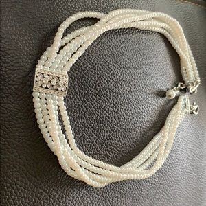 Pearl choker necklace